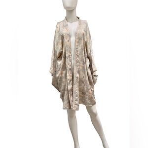 Women’s Victoria’s Secret Cream Floral Robe/ Kimono size M/L. Vintage.